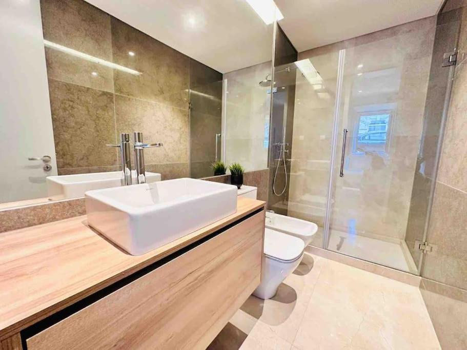 Lisbon Marques De Pombal Top Flat Great Locations City Center B Kültér fotó